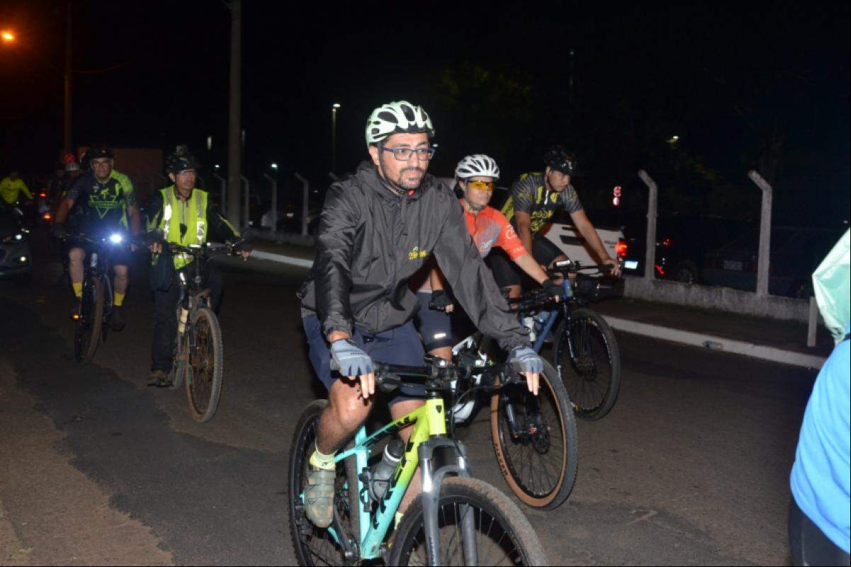 eio ciclístico acontece todas as quintas-feiras