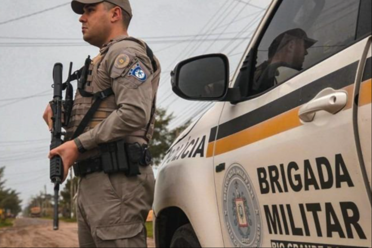 O motorista, que acreditou ter atingido um animal, não parou o veículo imediatamente.
